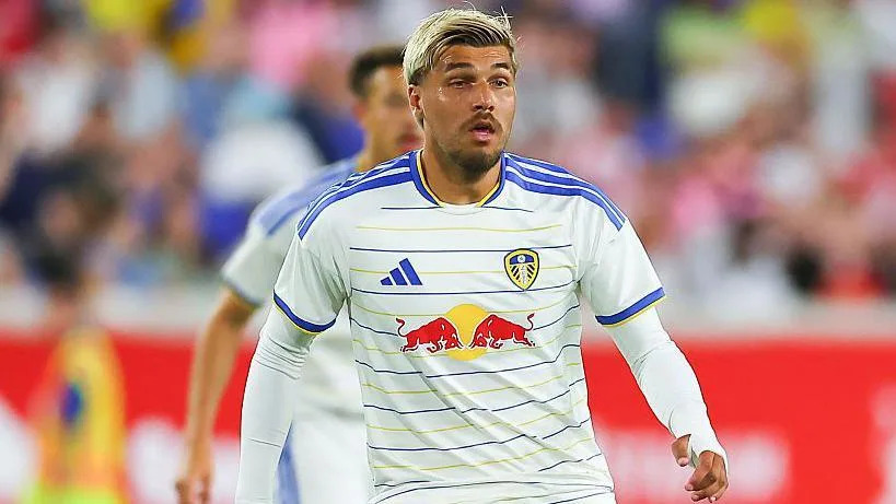 Piroe joins West Ham on loan
