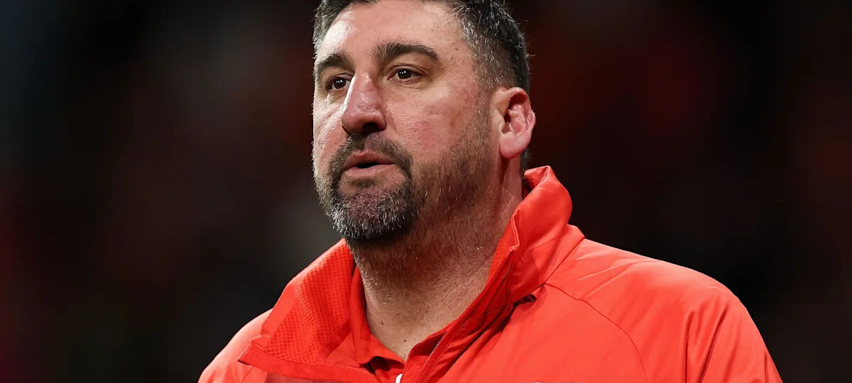 Sydney Swans coach 'extremely disappointed' as players linked to sexual assault probe