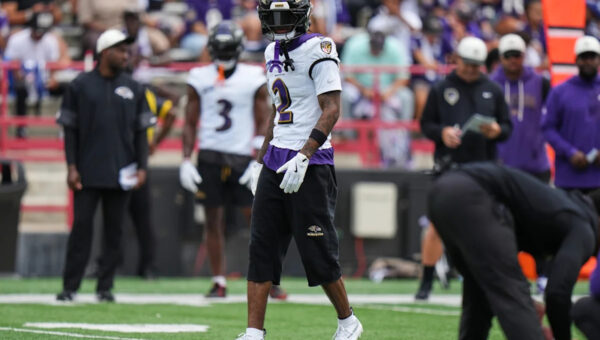 Ravens cornerback Nate Wiggins carted off with left leg injury