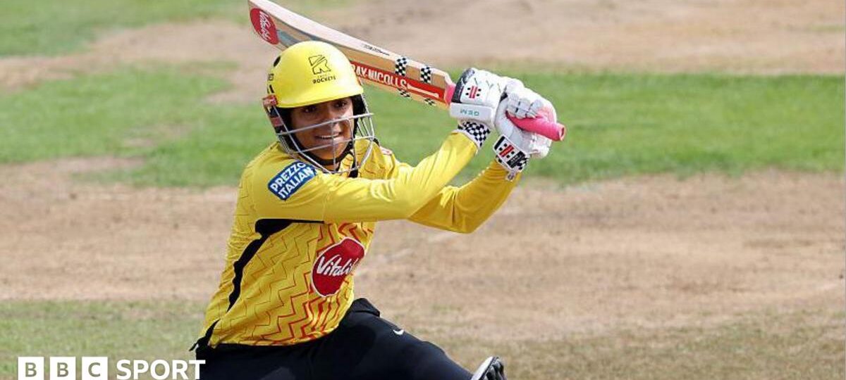 Rockets survive late fightback to beat Sunrisers