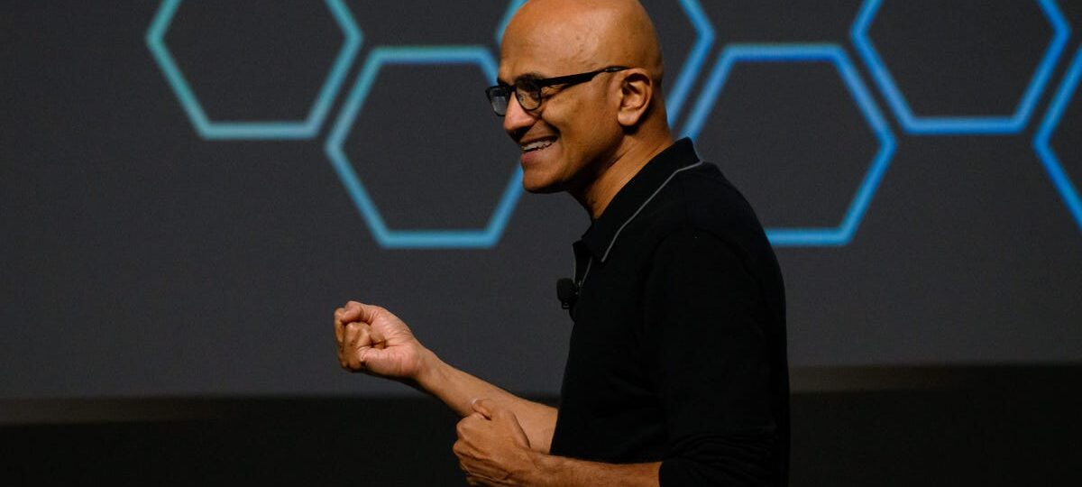 Microsoft is retiring its peer-feedback tool as it overhauls employee reviews, an internal message shows