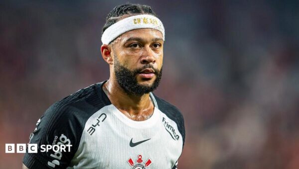Depay says Corinthians ‘unacceptable’ as contract ends