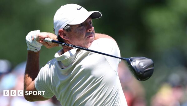 McIlroy back in form with lead at BMW Championship