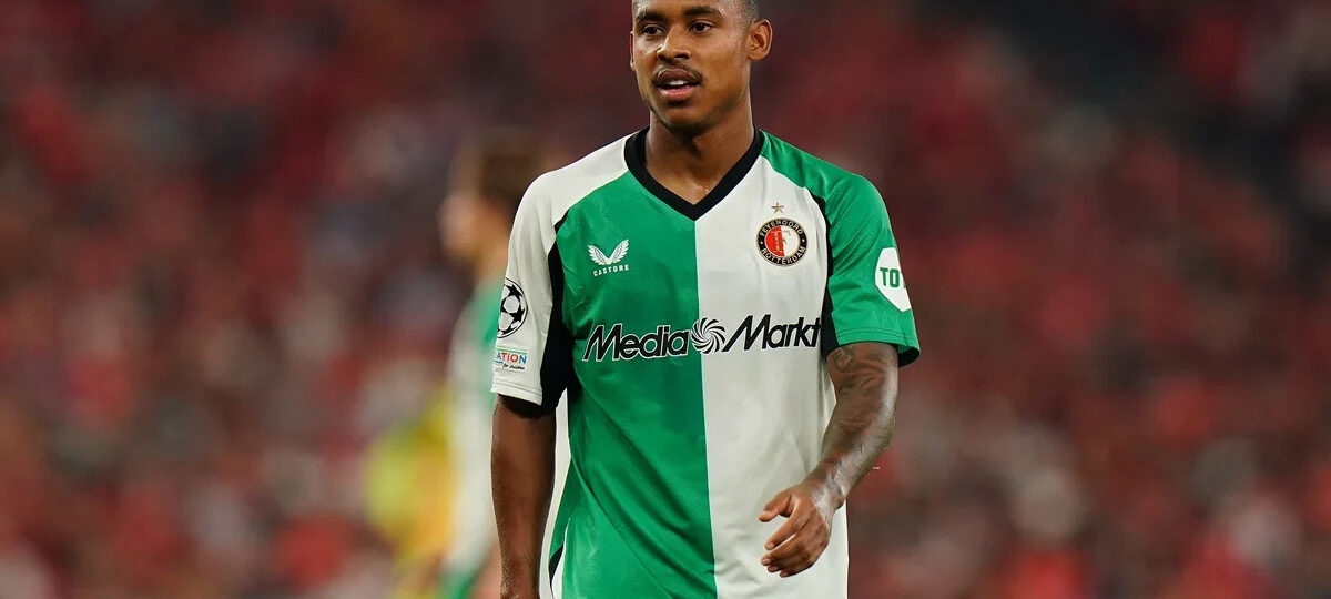 Arsenal wants to hijack Sunderland transfer