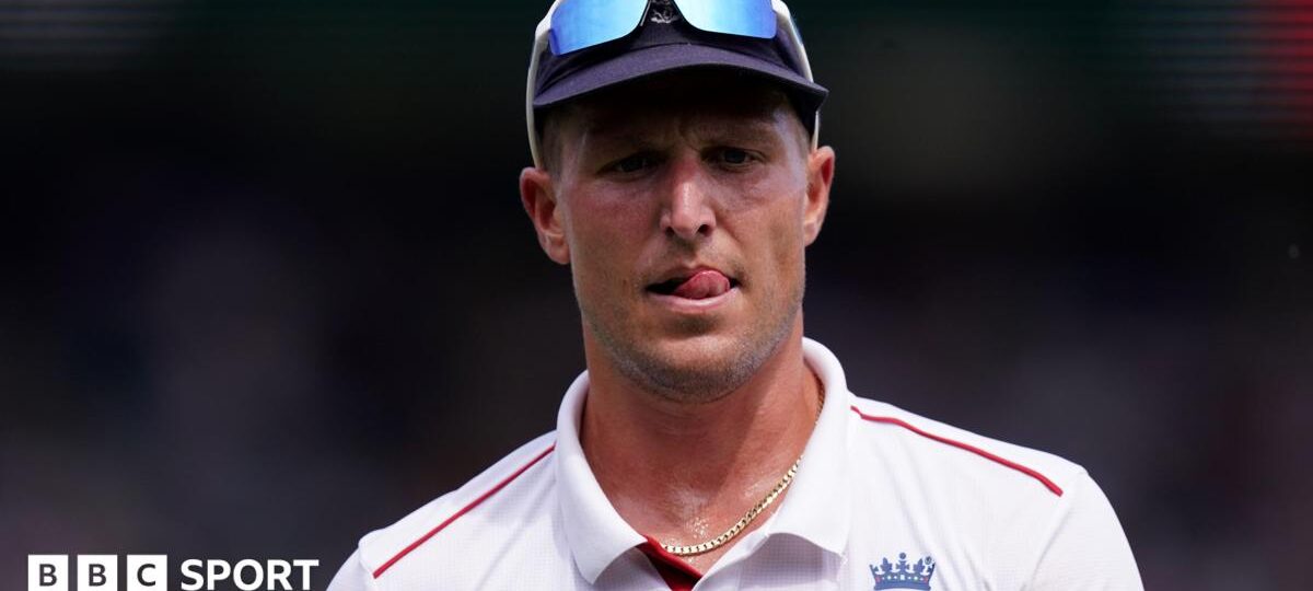 England drop Carse after nightclub incident