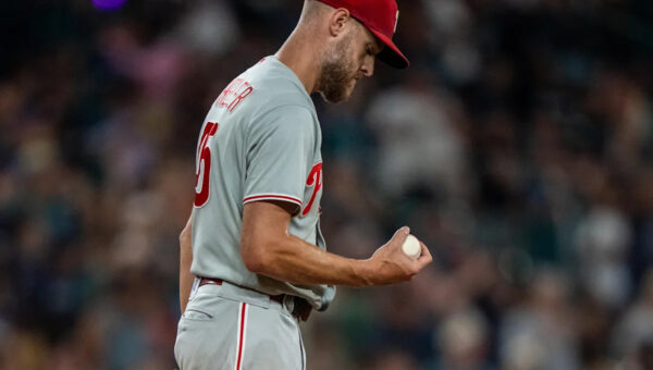 West coast wobble: Mariners 9, Phillies 2