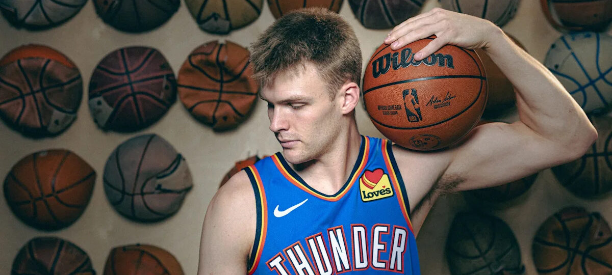 Ahead of NBA debut, Bennett Stirtz gets married during offseason