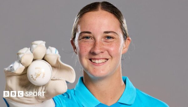 ‘It’s an unknown’ – Capsey takes England gloves for first time
