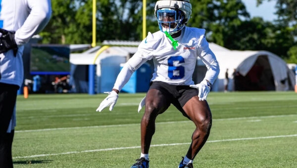 Dan Campbell speaks on Seattle Seahawks agreeing to sign Terrion Arnold