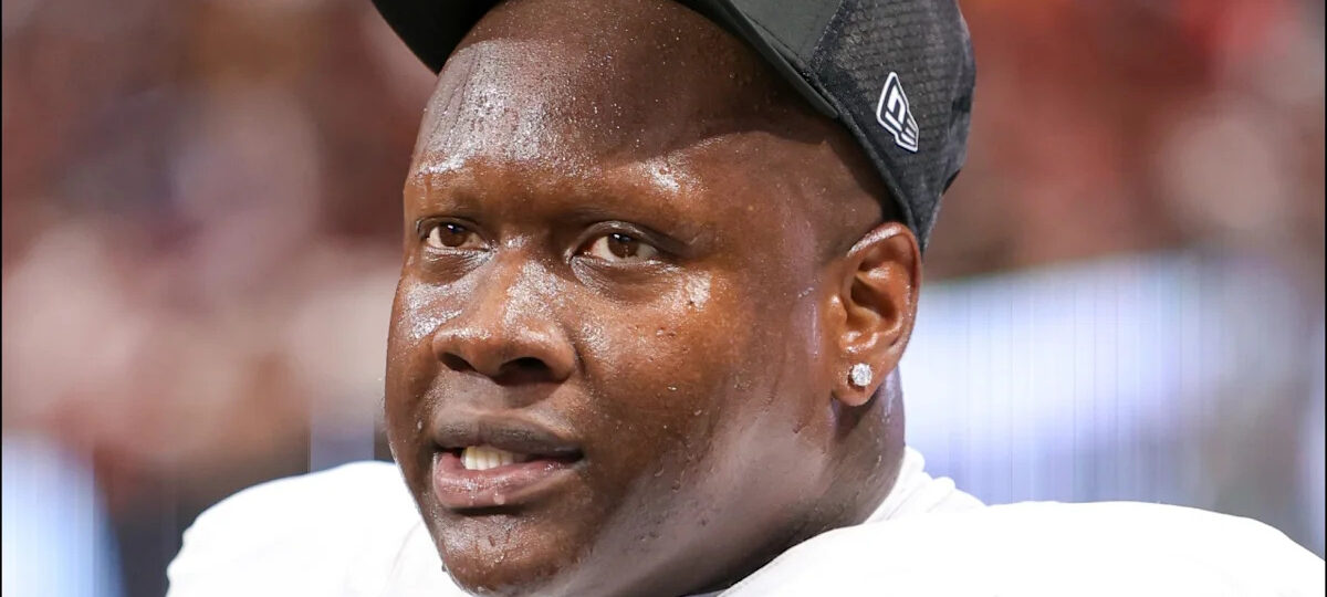 “Massive Blow”: NFL World Reacts as Commanders Lose Laremy Tunsil to Long-Term Injury