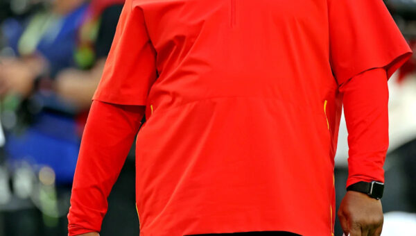 Eric Bieniemy streaming Chiefs practices as he cares for wife after shooting
