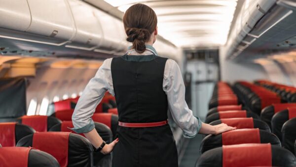 I’ve been a flight attendant for years. Here are the 5 mistakes I always see travelers make.
