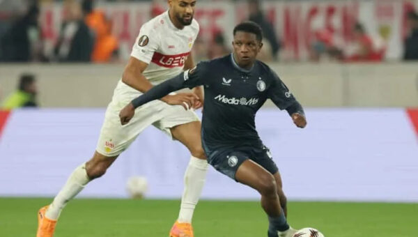 Givairo Read on missed Roma transfer: “I’m not disappointed. I want to stay at Feyenoord.”