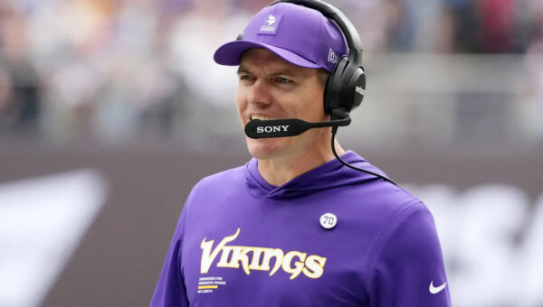 Vikings HC remembers funny football moment with Randy Moss