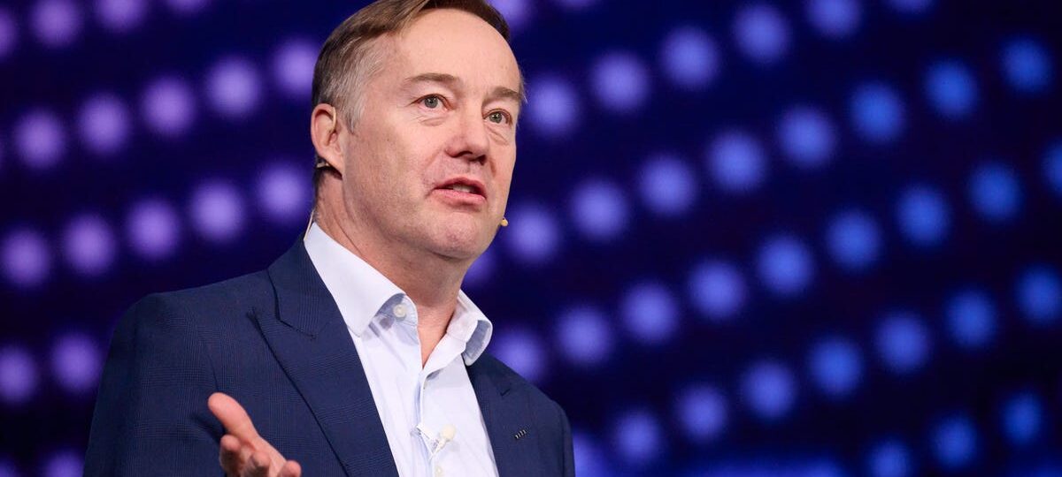 VC Jason Calacanis says having Starlink WiFi is more important than price, time, or route when he flies