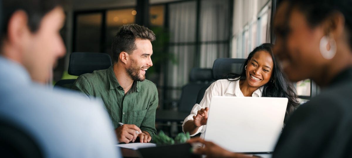 Former Google, Tinder, and AWS interns share 4 tips for turning an internship into a full-time offer