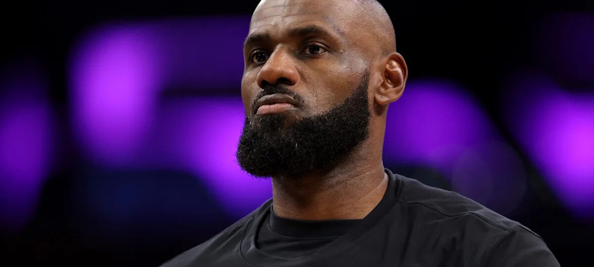 ‘He’s got enough’ – NBA fans discuss LeBron James making history with $48.7 million decision