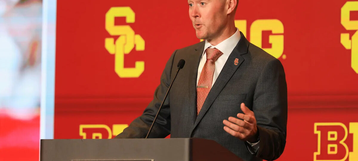 Battle for Los Angeles: Temperature gauge reading very differently for USC, UCLA ahead of college football season