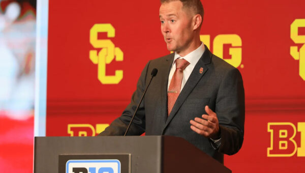 Battle for Los Angeles: Temperature gauge reading very differently for USC, UCLA ahead of college football season