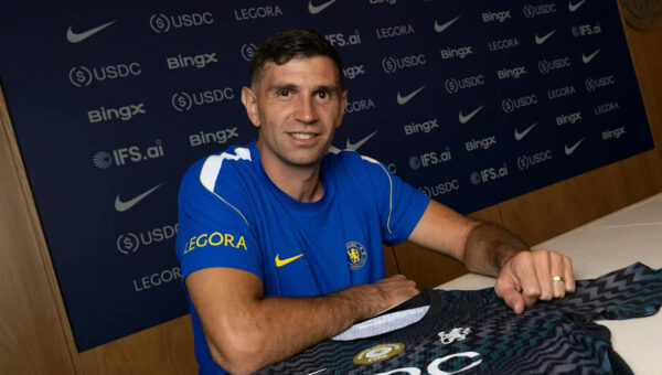 OFFICIAL: Chelsea sign Emi Martinez as full first team upgrade continues