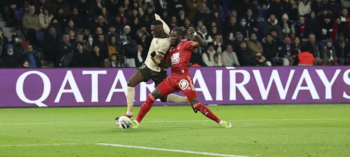 Eintracht Frankfurt complete signing of French defender