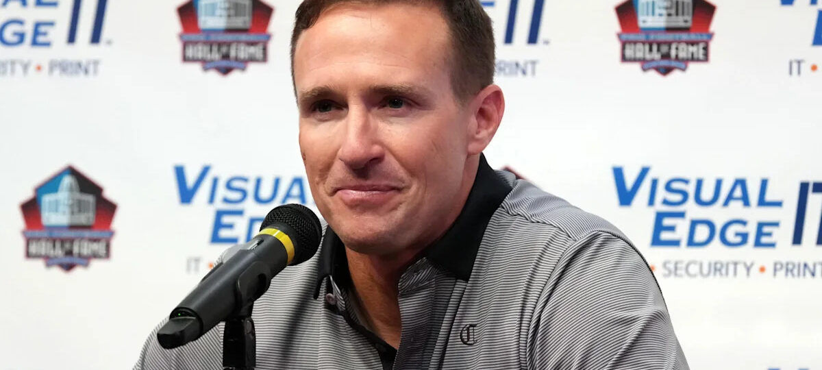 Fans react to the bronze bust reveals of Pro Football Hall of Fame Class of 2026