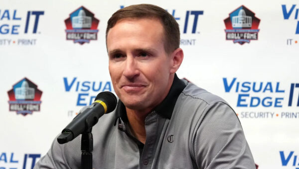 Fans react to the bronze bust reveals of Pro Football Hall of Fame Class of 2026
