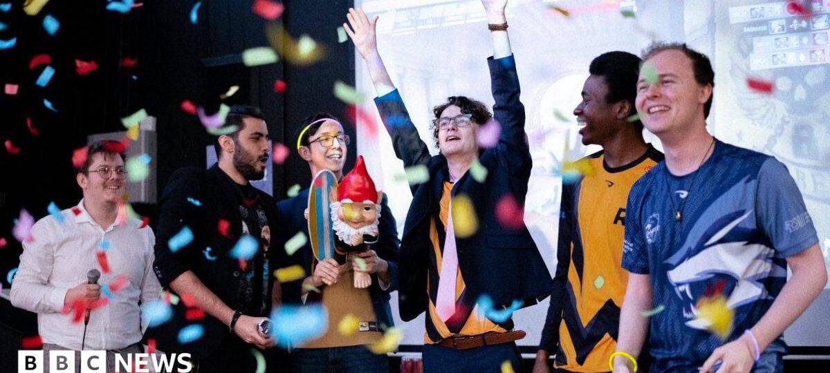 Why students are being paid £2,000 to play computer games