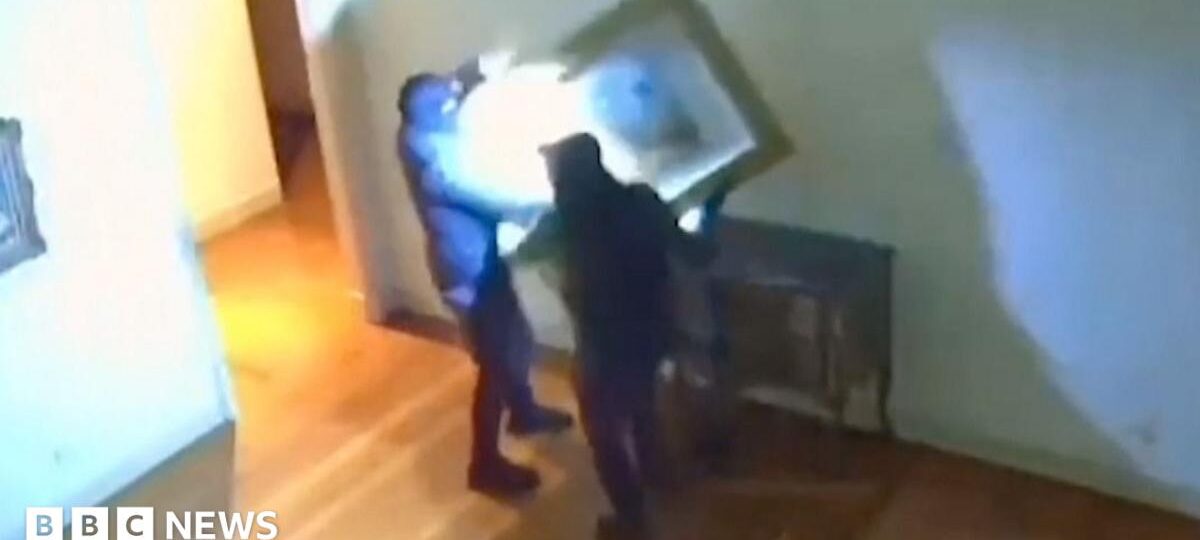Watch: Moment €9m worth of art stolen from Italy museum
