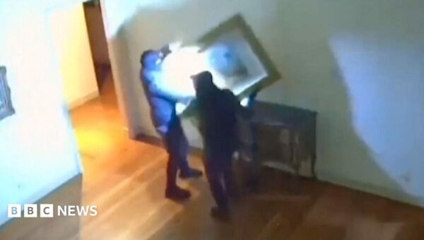 Watch: Moment €9m worth of art stolen from Italy museum