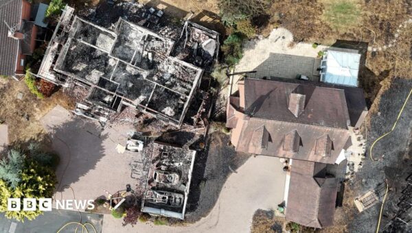 How did some houses survive the Stourbridge fire while neighbours lost everything?