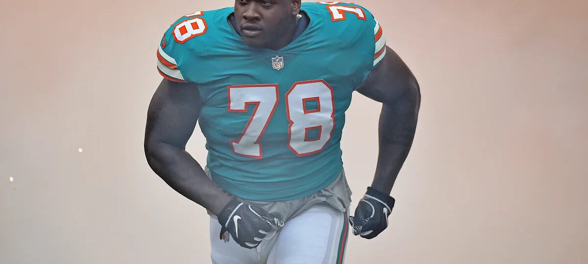 Dolphins won't face their former first-round pick in joint practice