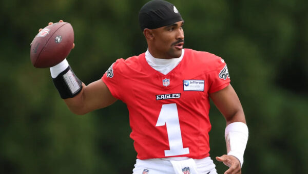 Eagles reporter raises concern over QB Jalen Hurts’ turnover stat ahead of 2026 NFL season
