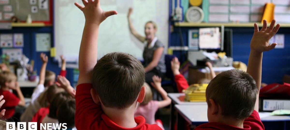 Emergency measures needed to stop teachers quitting, say Lib Dems