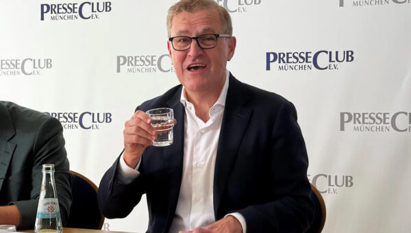 Bayern Munich CEO defends mega-salaries for marquee stars