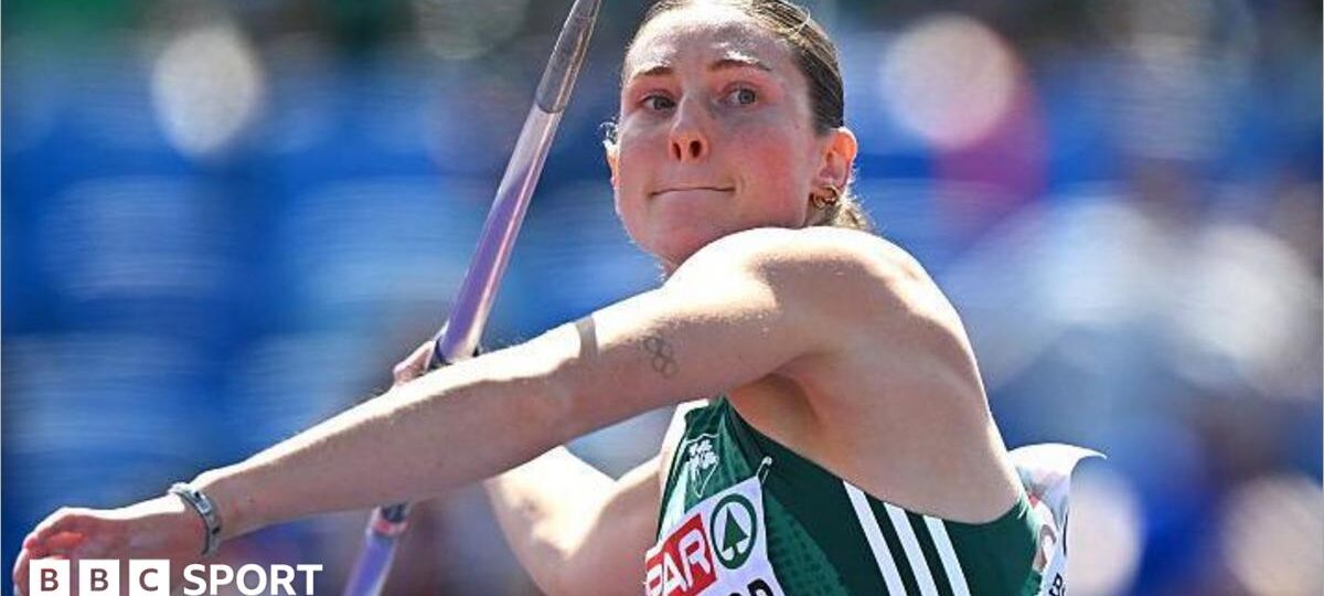 O'Connor leads heptathlon before final event, while Hunt eyes third gold