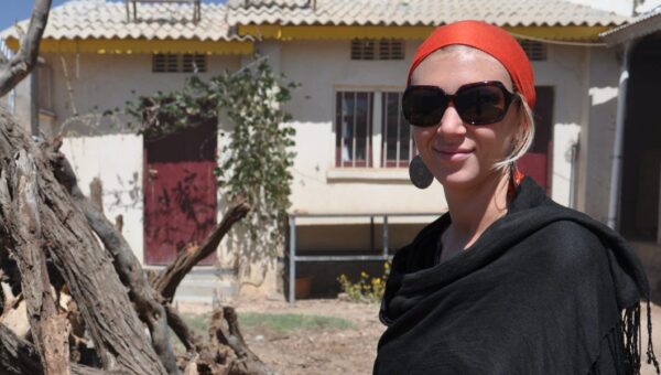 Pirates held her hostage for 93 days. She says surviving taught her what really matters when life falls apart.