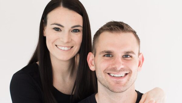High-school sweethearts started a blog while carrying $40,000 in student debt. By 30, their net worth topped $1 million.