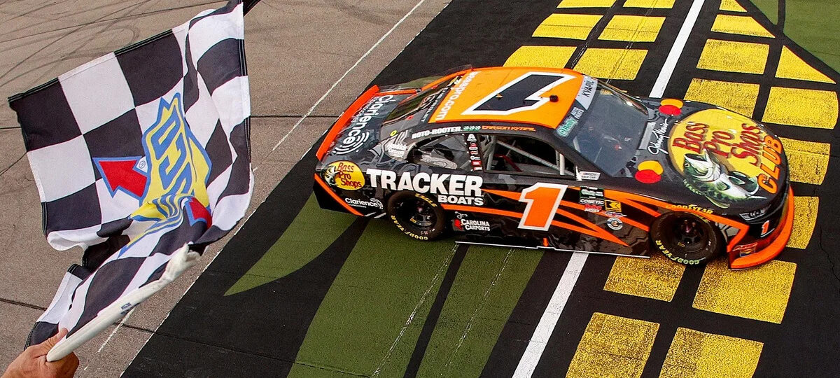 Carson Kvapil wins NASCAR O'Reilly Iowa race after chaotic overtime restart
