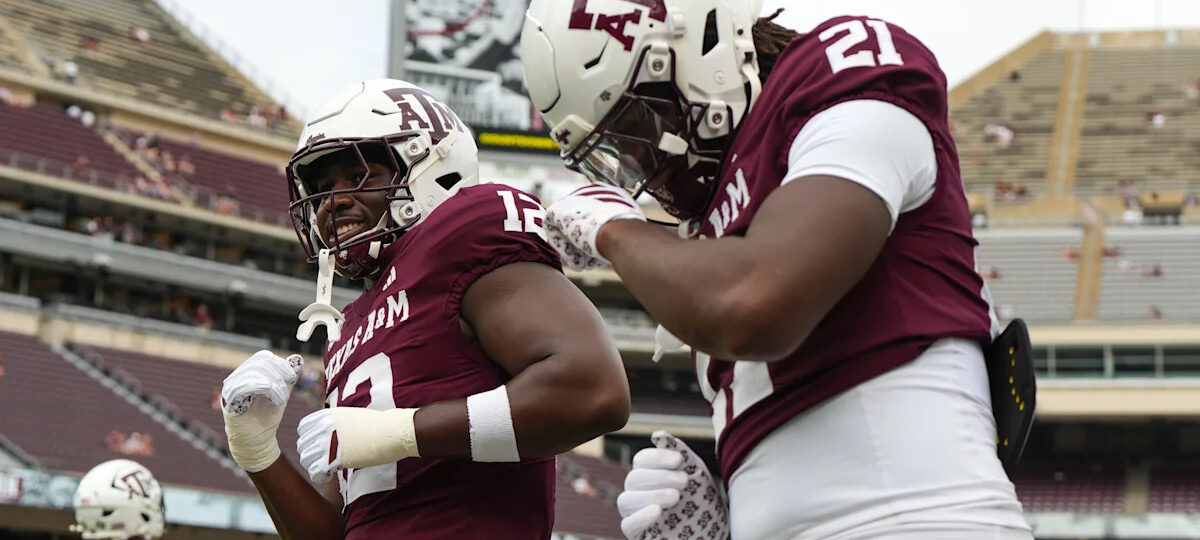 Watch Texas A&M TE use his massive frame to reel in impressive catch