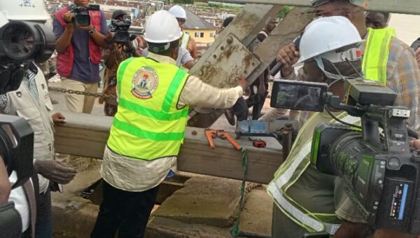 Nigerian govt to install streetlights, camera on Niger Bridge to forestall theft of components