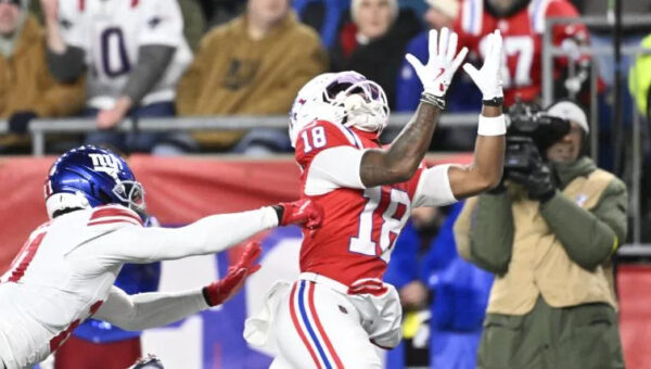 Patriots’ Tommy DeVito Drops Beautiful Dime To Kyle Williams
