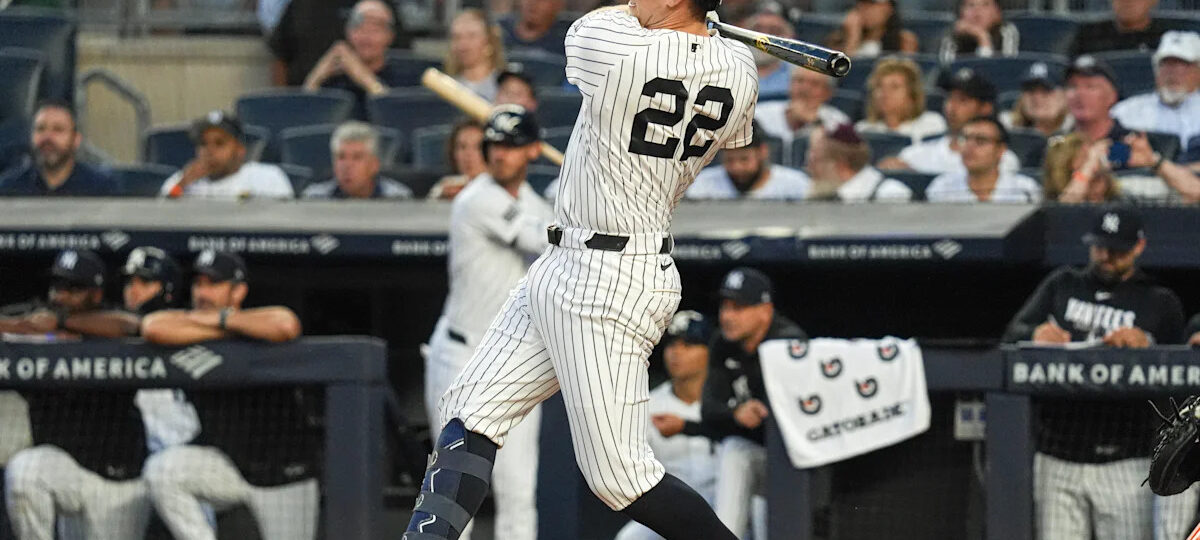 Cody Bellinger hits a tiebreaking double in the 7th inning as the Yankees beat the Astros 9-3
