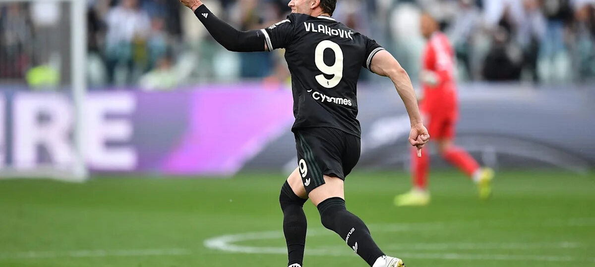 Free agent delays his move to Besiktas as he continues eye for Barcelona transfer