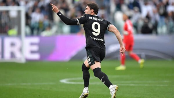 Free agent delays his move to Besiktas as he continues eye for Barcelona transfer