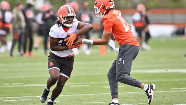 Seahawks sign UDFA rookie RB TJ Harden