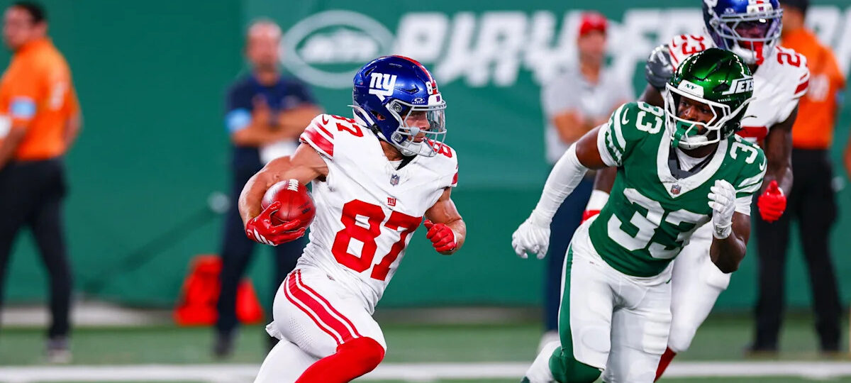 Report: Braxton Berrios re-signing to Giants practice squad