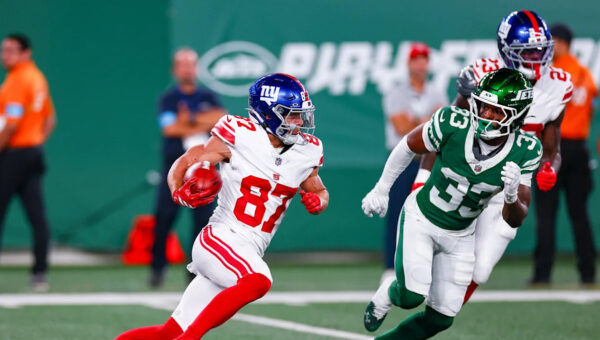 Report: Braxton Berrios re-signing to Giants practice squad
