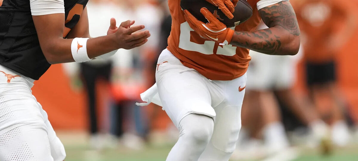 Steve Sarkisian wants to get Ryan Niblett more touches on offense