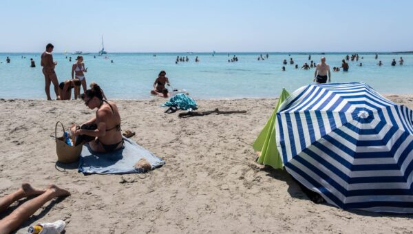 The AI race is moving fast. What does that mean for employees’ summer vacation?